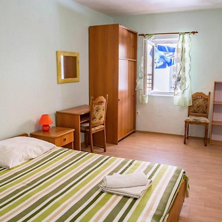 Bed And Breakfast Taverna Miskovic Pag Town Exterior foto